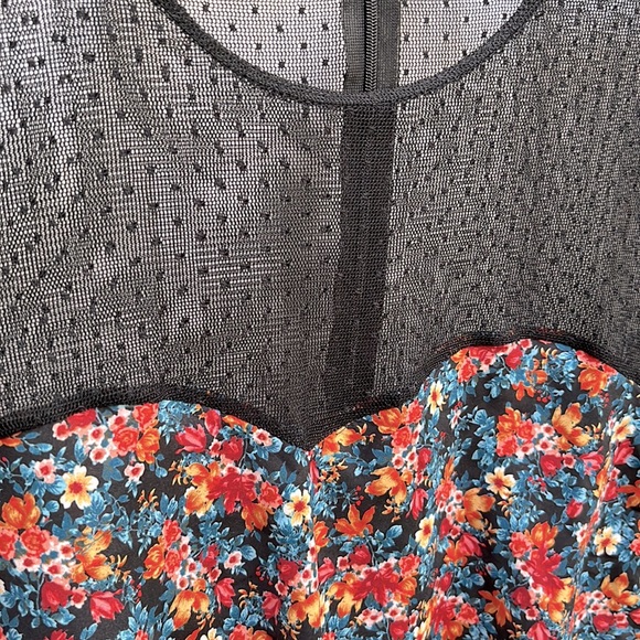 3 FOR$50 / H&M Floral and Lace Dress - Picture 2 of 4